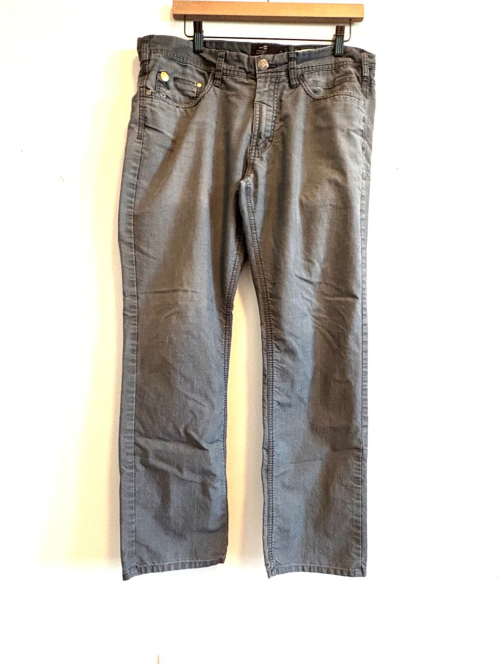 Private Member Men’s Gray Straight Leg Pants Size 33